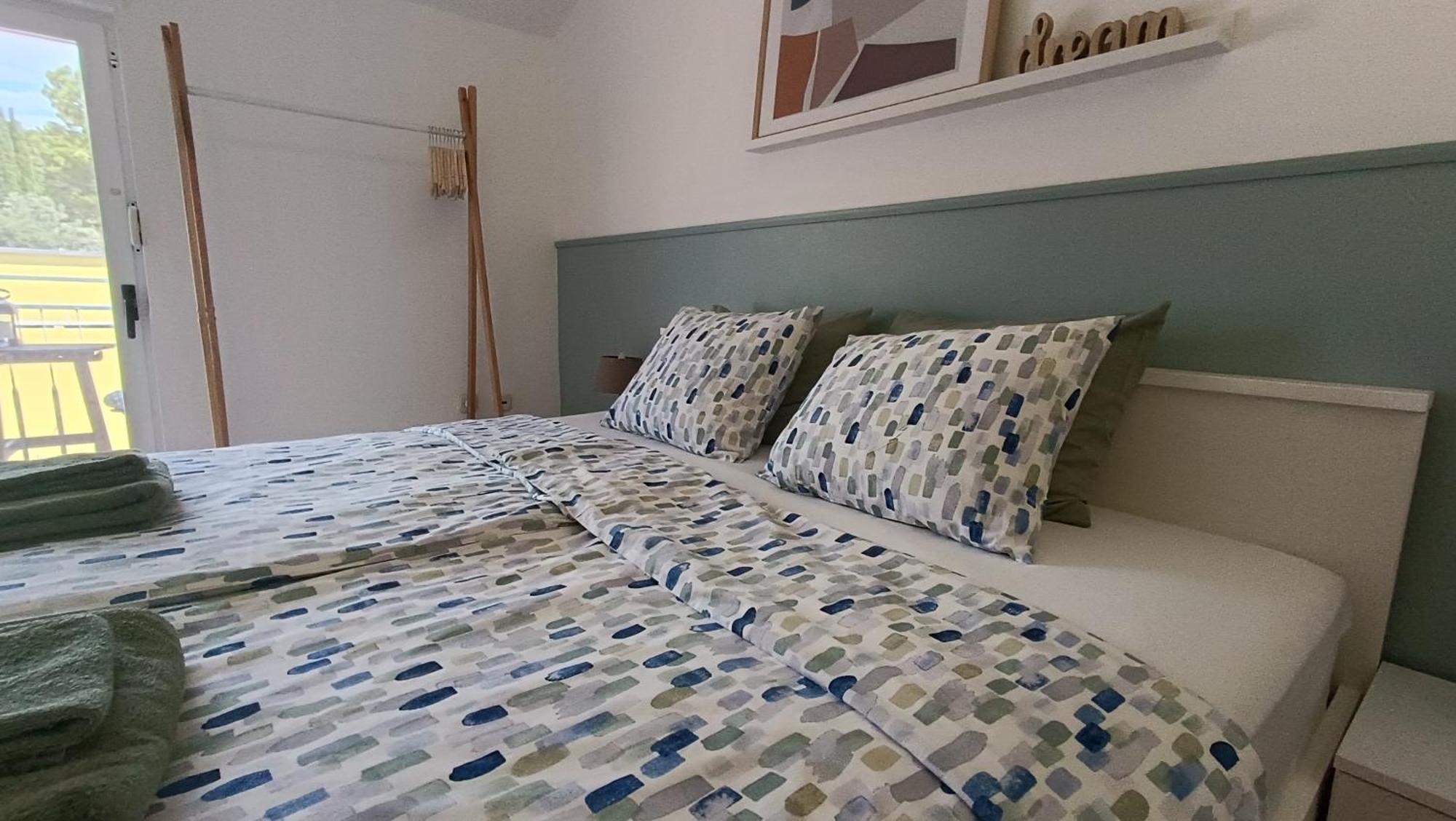 Apartment & Rooms Roza Peroj Room photo