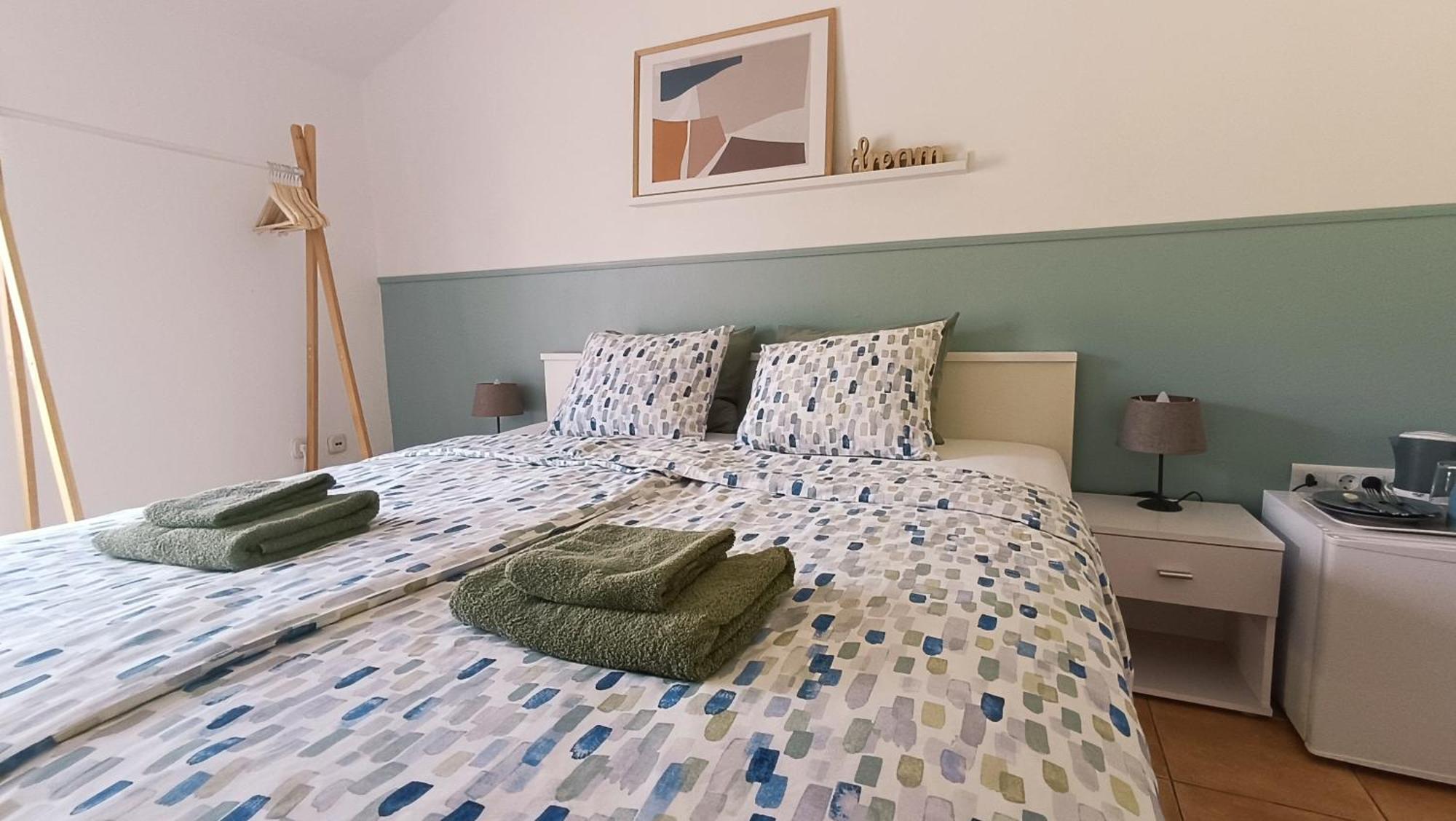 Apartment & Rooms Roza Peroj Room photo