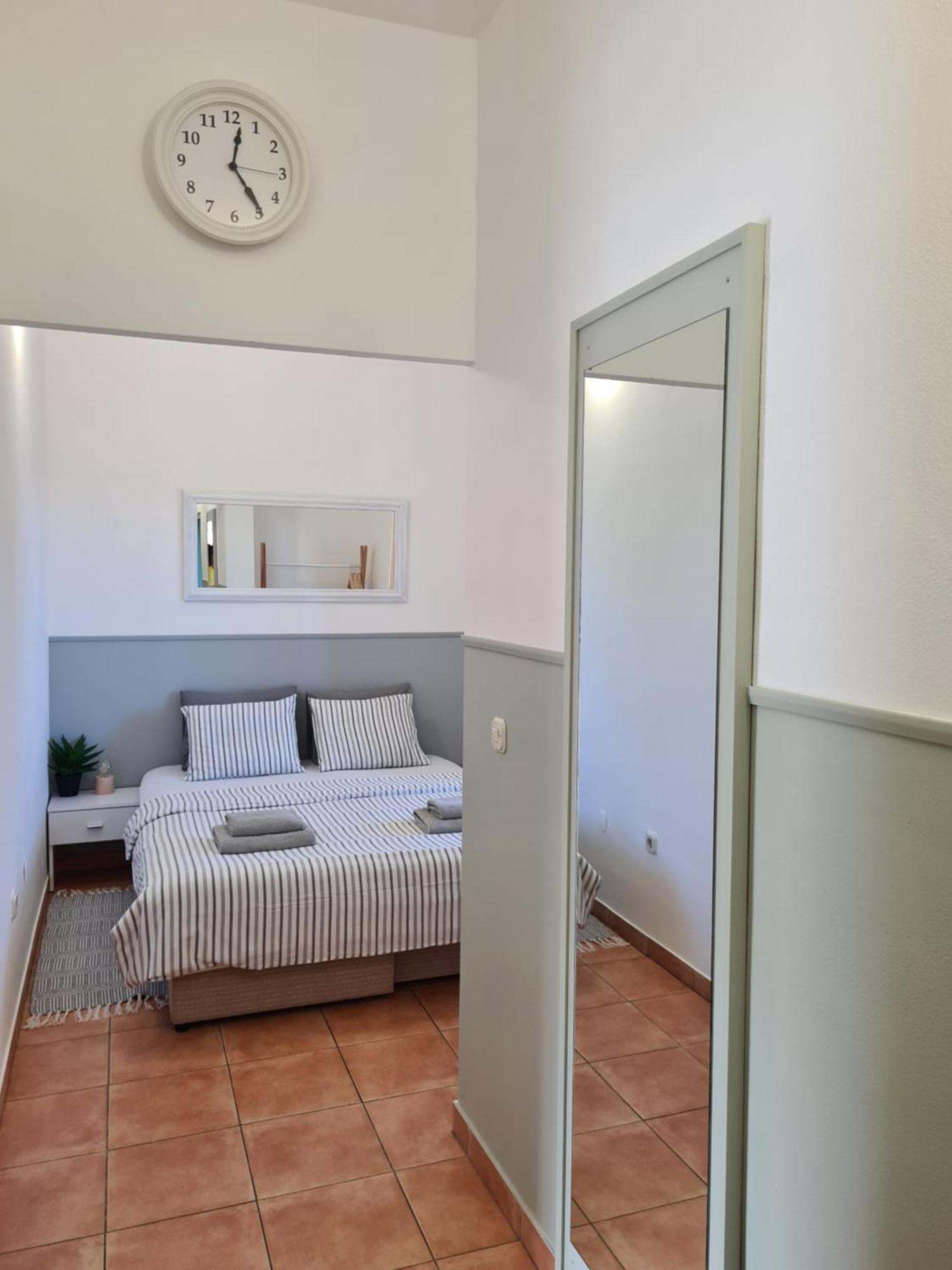 Apartment & Rooms Roza Peroj Room photo