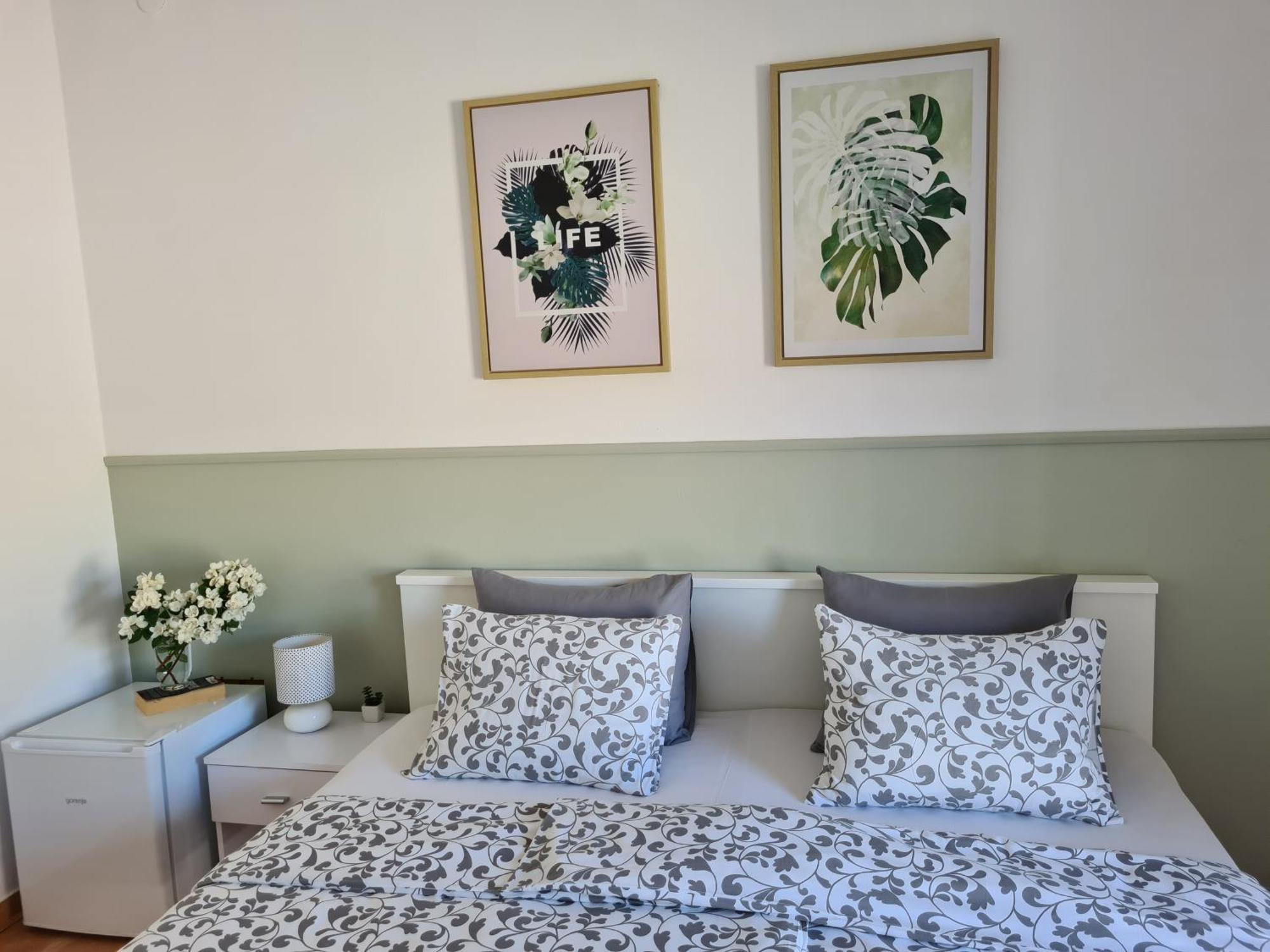 Apartment & Rooms Roza Peroj Room photo