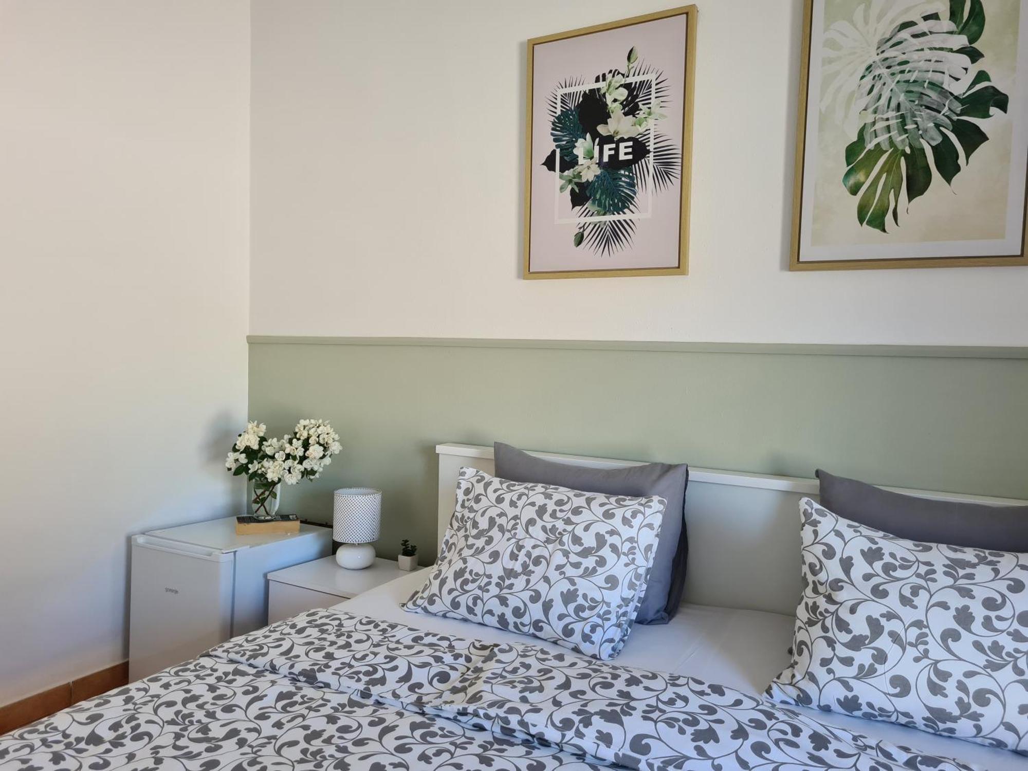 Apartment & Rooms Roza Peroj Room photo